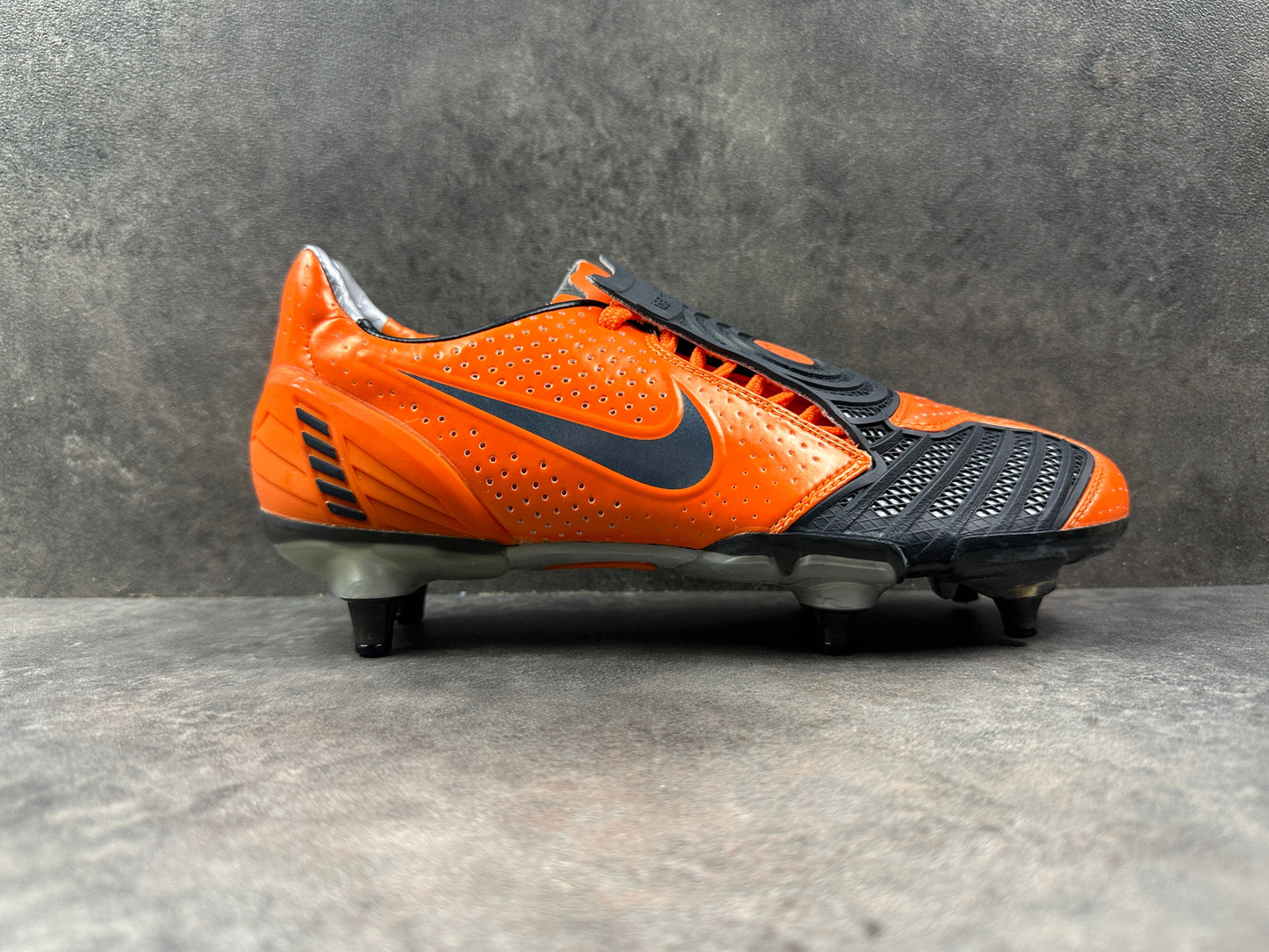 Nike Total 90 Laser II