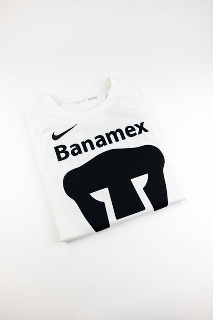 Pumas UNAM 2015-16 Football shirt (Small)