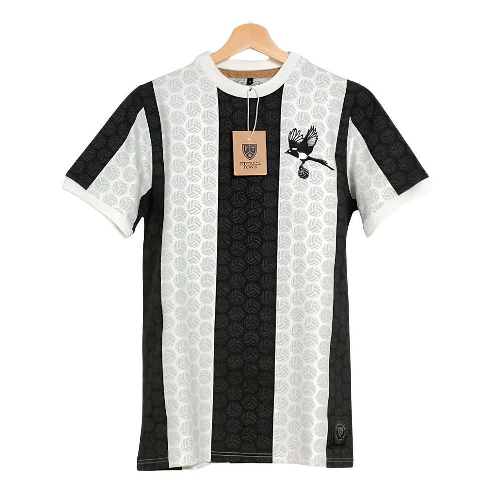 Newcastle The Magpie Ball Shapes Retro Shirt_0