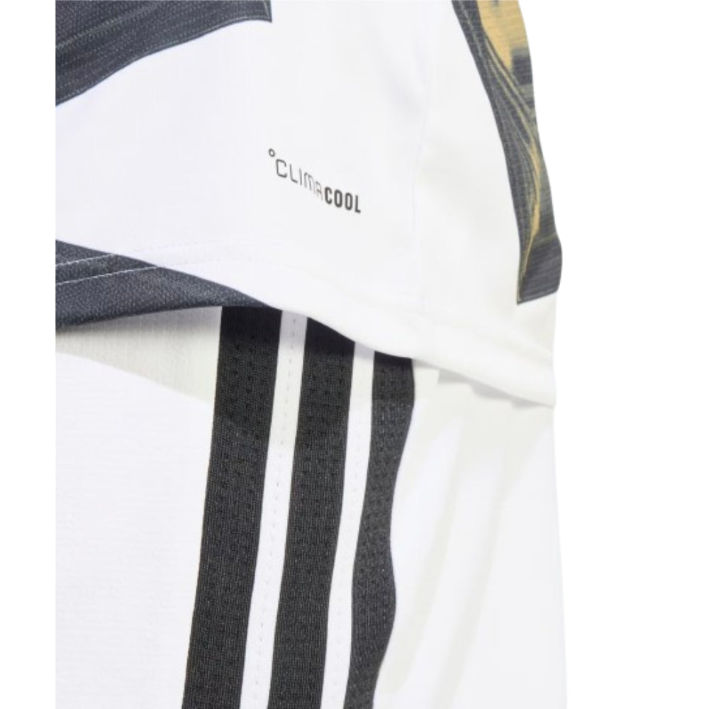2026-2027 Juventus Pre-Match Shirt (White)_3