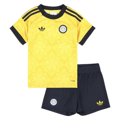 2026-2027 Leeds Away Baby Kit_0